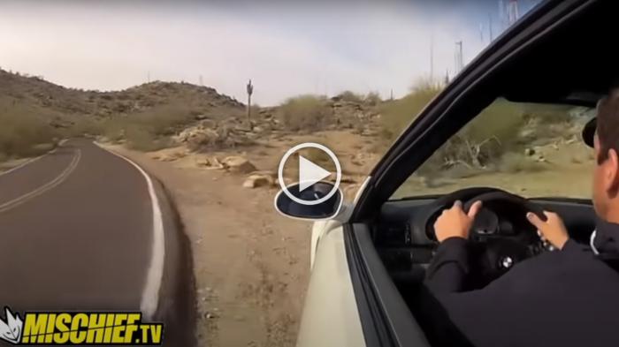 Πιτσιρίκι διαλύει Μ3 σε κοτρώνες [video]